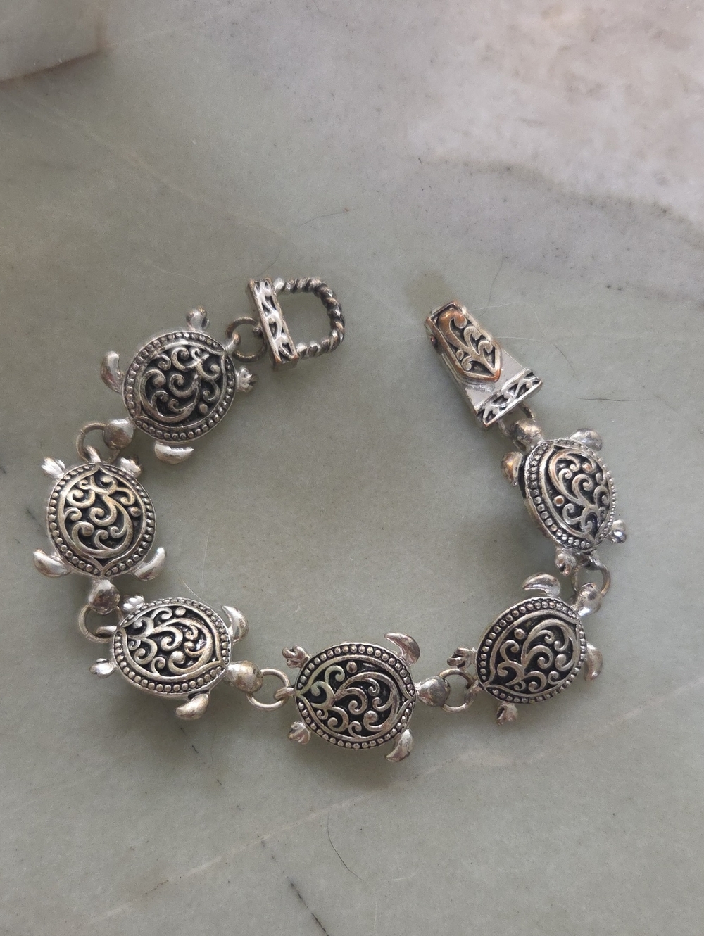 Sterling Silver Turtle Link Bracelet - Silver